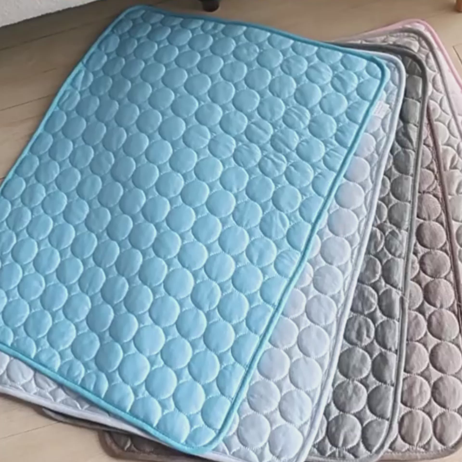 Premium Self-Cooling Mat For Dogs And Cats All Sizes